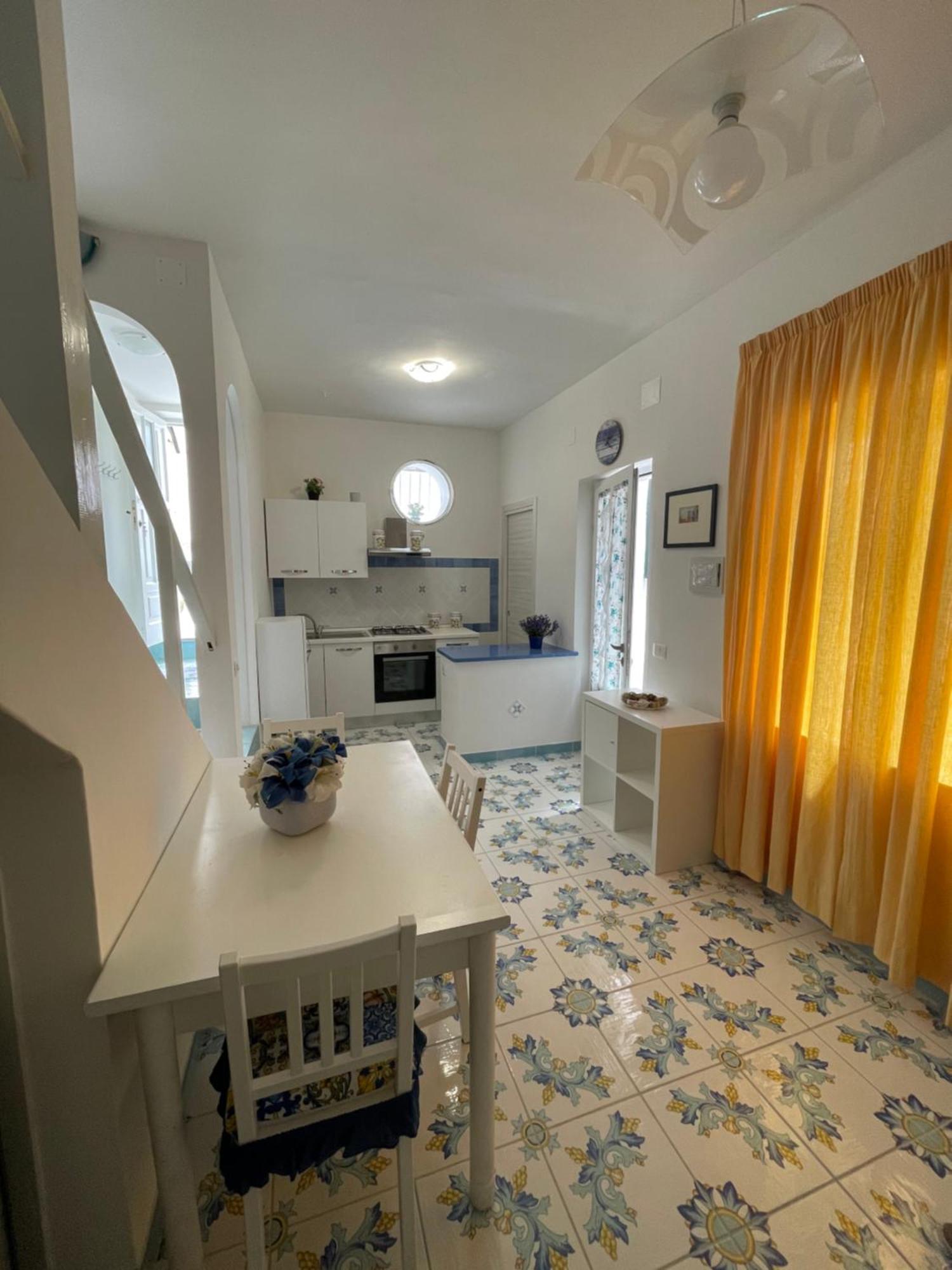 Blue Apartment Forio di Ischia エクステリア 写真